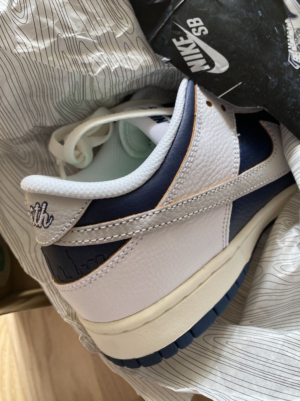 Huf × Nike Nike x HUF Dunk Lo Pro SB QS “New York City” Size US 9 / EU 42 - 7 Thumbnail