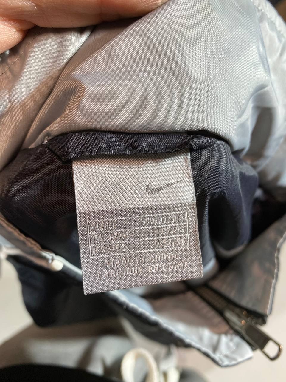 Nike × Vintage Vintage Y2K Nylon Windbreaker Nike Light Jacket Size US L / EU 52-54 / 3 - 8 Thumbnail