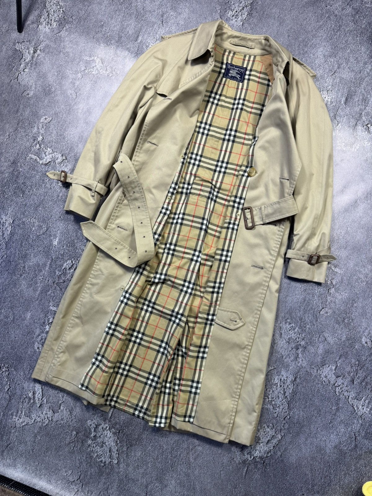 Burberry Burberrys’ Vintage Trench Coat — Classic British Style Size US L / EU 52-54 / 3 - 3 Thumbnail