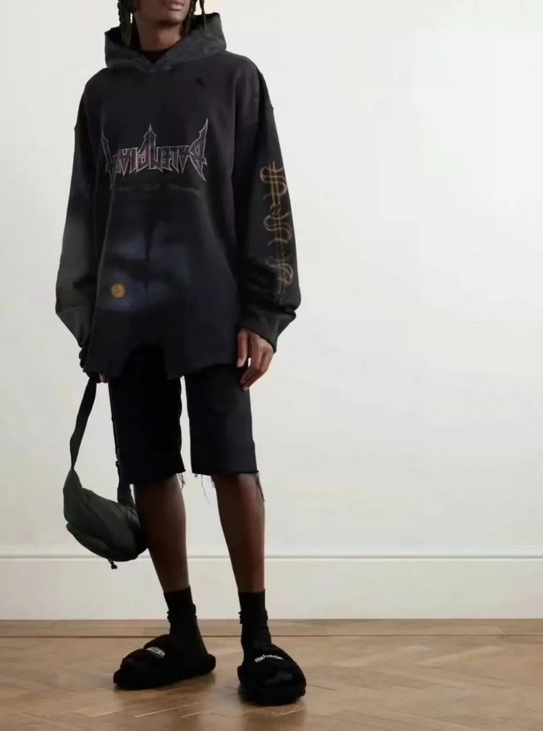 Balenciaga Balenciaga Reversed brush wax mud dyeing iron tower Hoodie Size US L / EU 52-54 / 3 - 2 Thumbnail