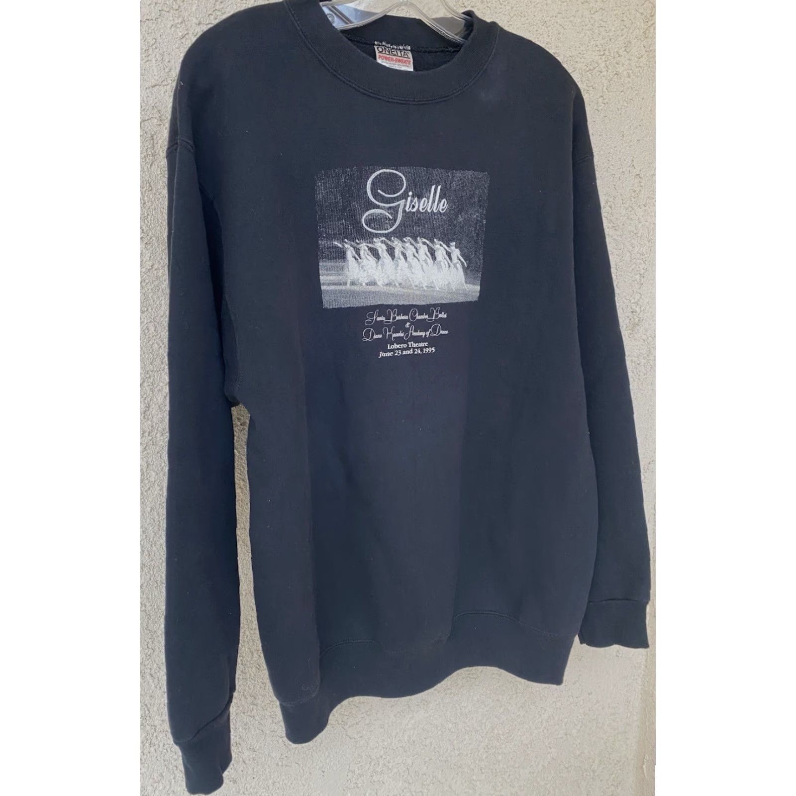 Vintage VINTAGE Oneita Giselle Hoodie Shirt Adults L Black Graphic Print Lobero Theatre 1995 USA Size US L / EU 52-54 / 3 - 7 Thumbnail