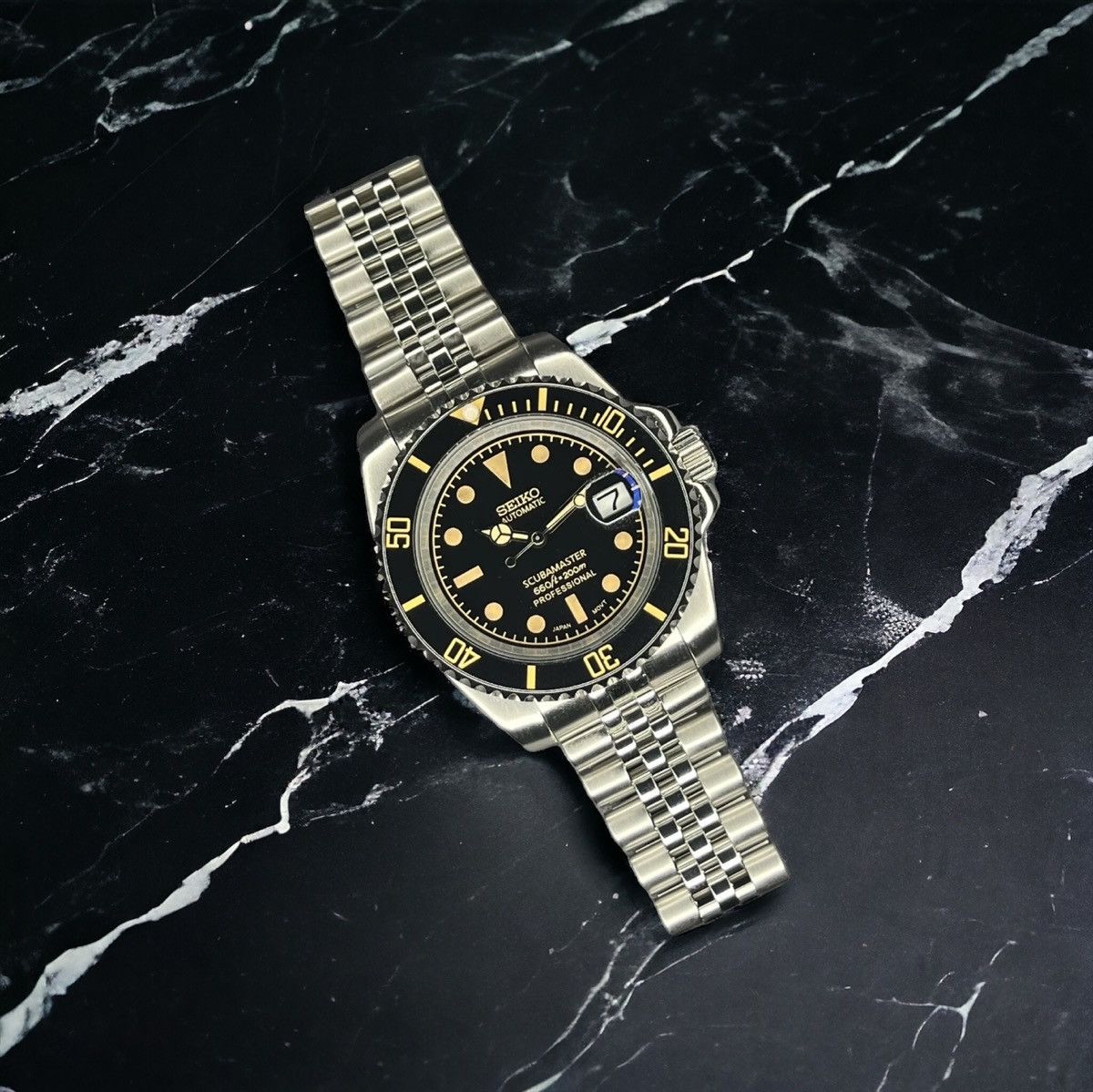 Japanese Brand Seiko Mod Submariner Black Beige Jubilee Steel Watch NH35 Size ONE SIZE - 1 Thumbnail
