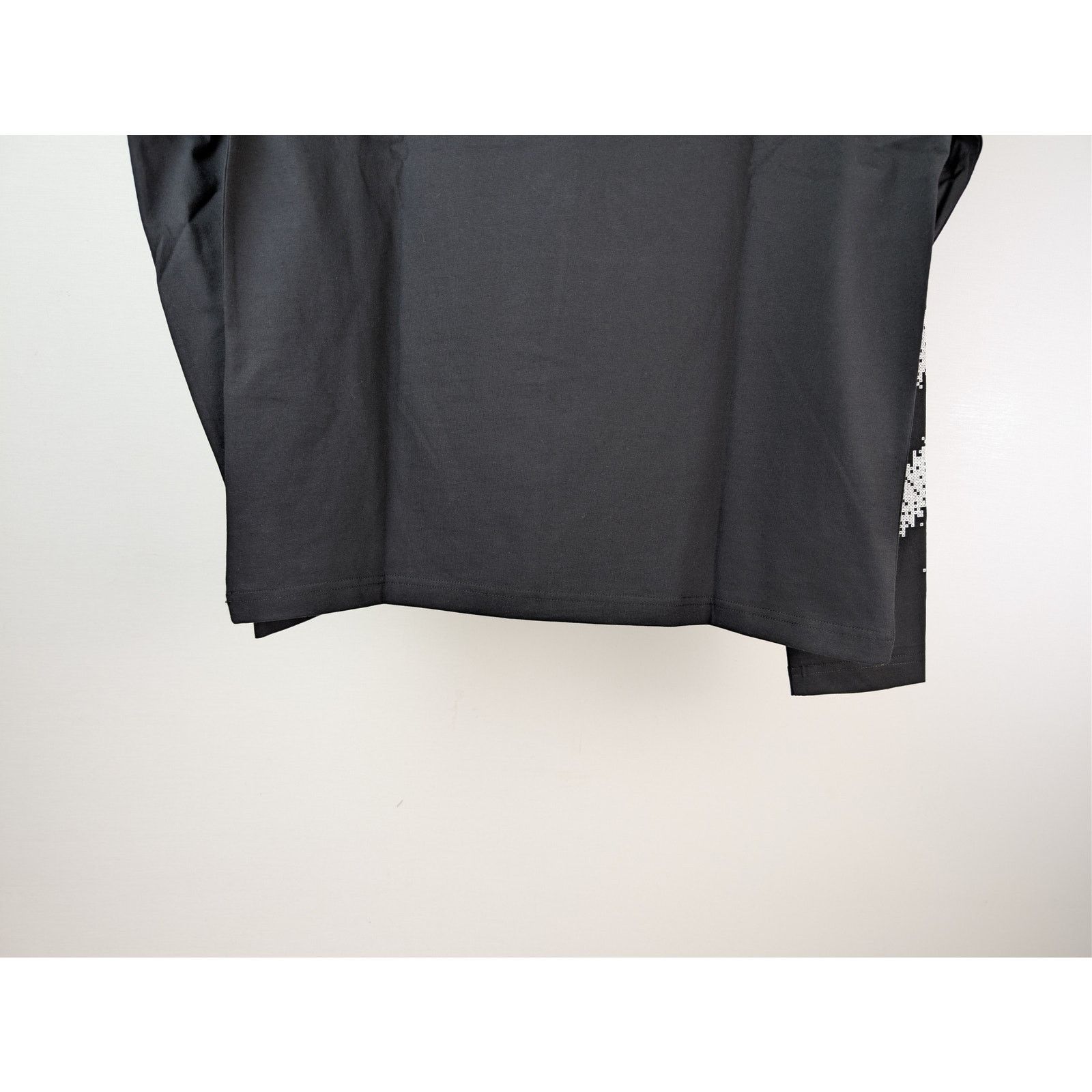 Off-White o1rshd1 Q:2 / Pixel Diag Skate L/S T-Shirt in Black/White Size US XL / EU 56 / 4 - 12 Thumbnail