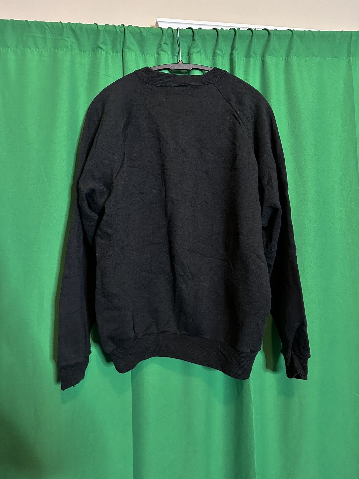 Hanes Alone in the Zone graphic sweatshirt 90s vintage USA-made Size US XL / EU 56 / 4 - 7 Thumbnail