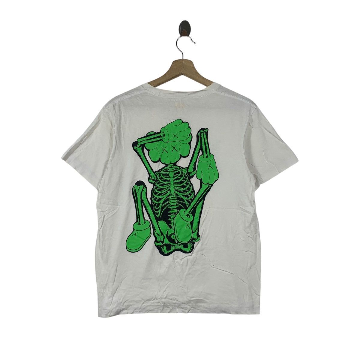 Kaws KAWS x UNIQLO COMPANION 2000 Tokyo Store Edition Tee Shirt Size US S / EU 44-46 / 1 - 5 Thumbnail