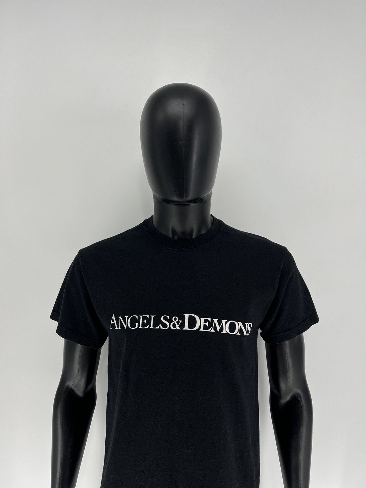 Vintage Vintage Angels And Demons Movie Graphic Tee Tom Hanks Rare Size US M / EU 48-50 / 2 - 3 Thumbnail