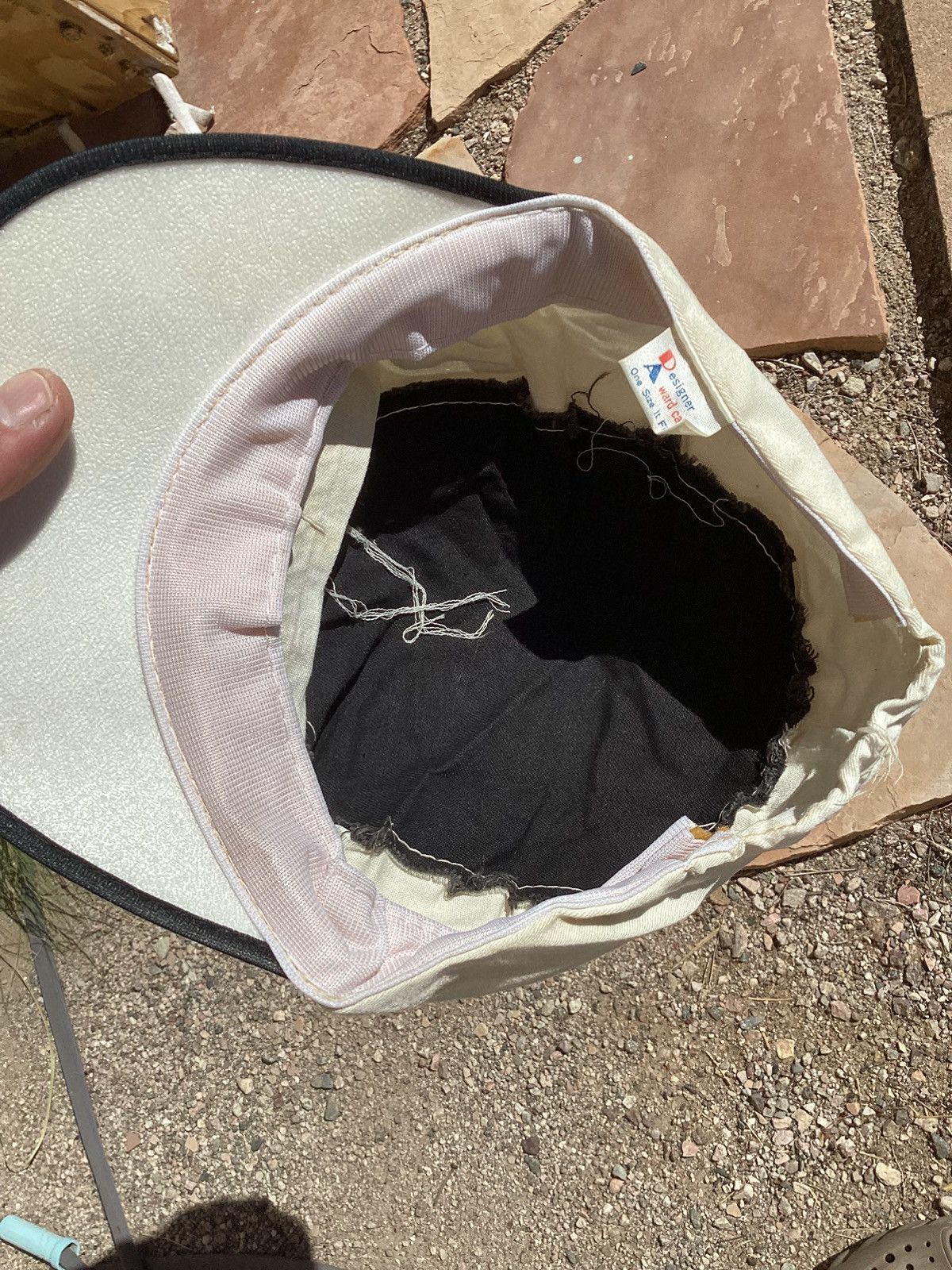 Band Tees Vintage 1980s Mötley Crüe white and black red logo band hat. Size ONE SIZE - 5 Thumbnail