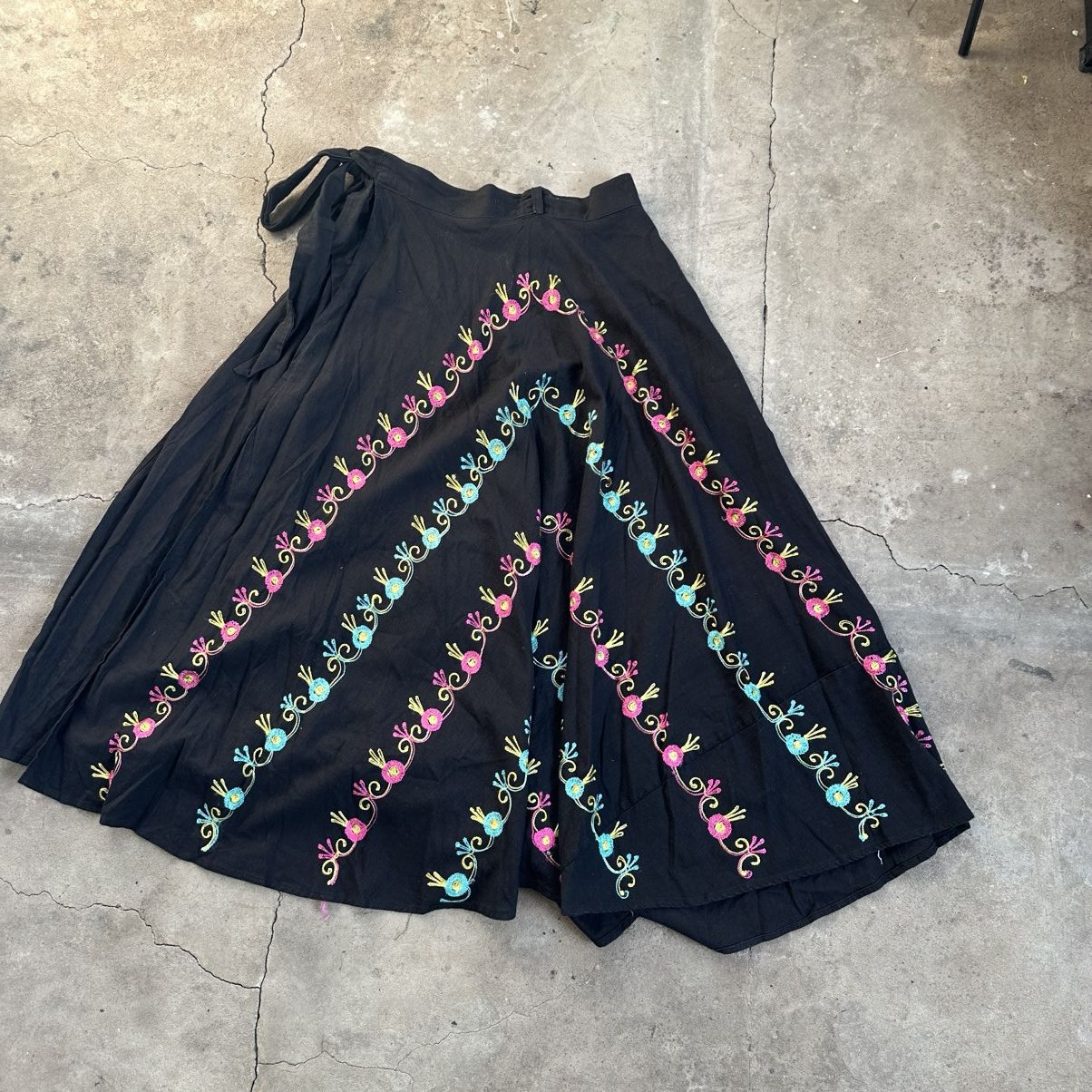 Haider Ackermann Vintage Ackermann hand embroidered print maxi skirt Size 32" / US 10 / IT 46 - 3 Thumbnail