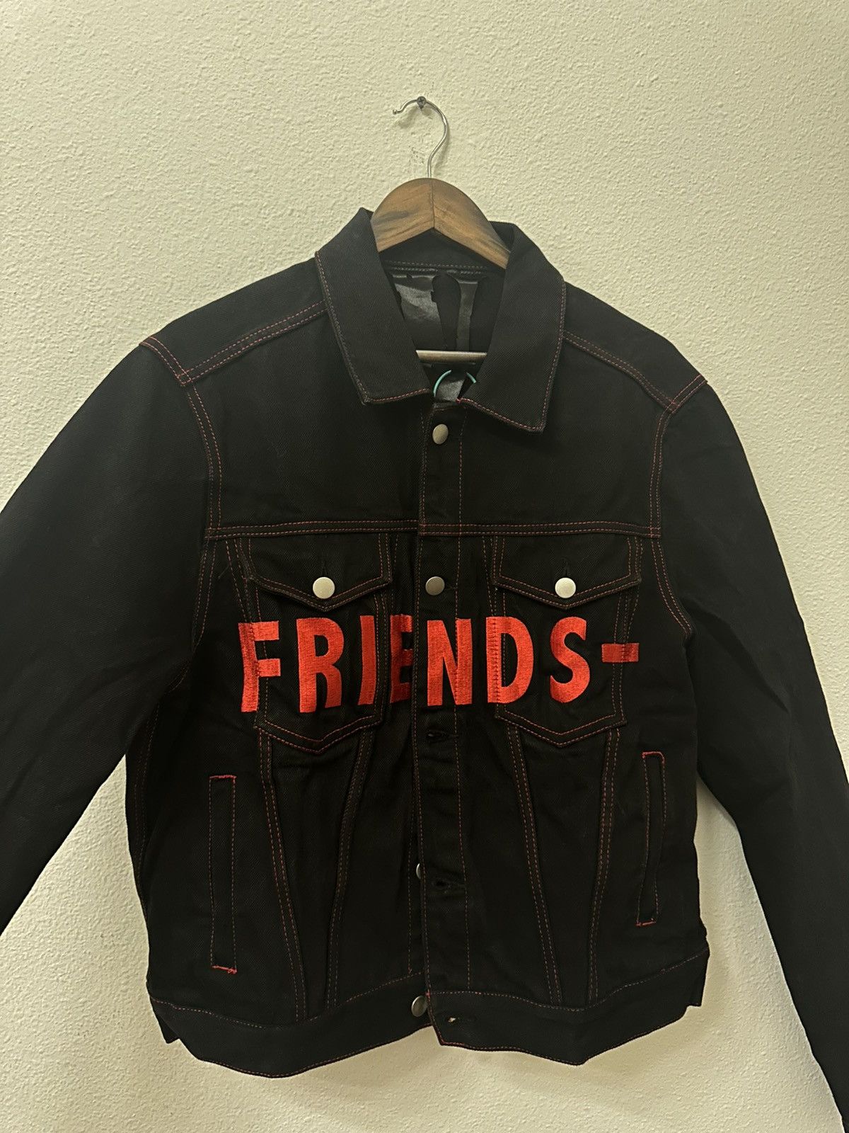 Brand New Deadstock Vlone Friends Denim Jacket Black Red M