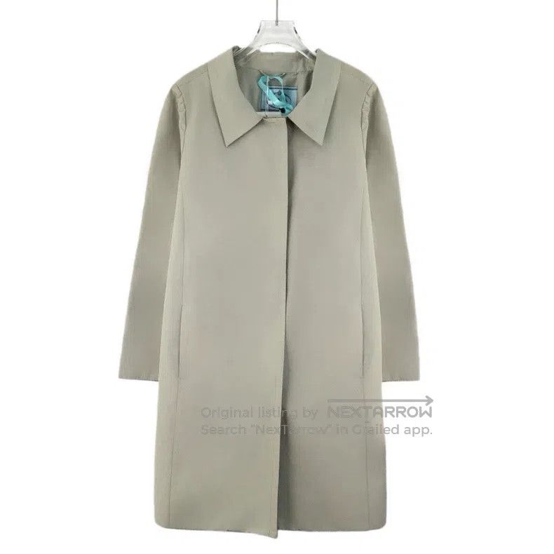 Prada Prada Gray-green back strap button design lapel long-sleev Size S / US 4 / IT 40 - 1 Thumbnail