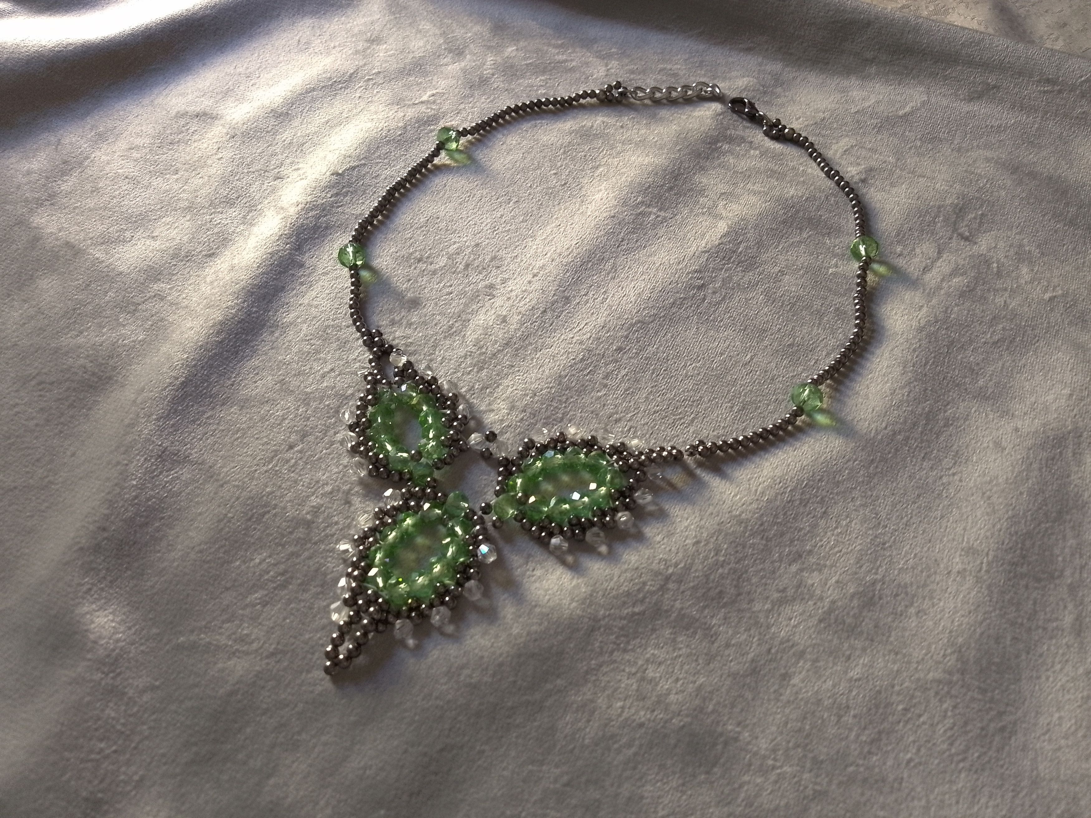 Handmade Necklace Leafy Vintage Elegant Green Crystal Embroidered Size ONE SIZE - 7 Thumbnail