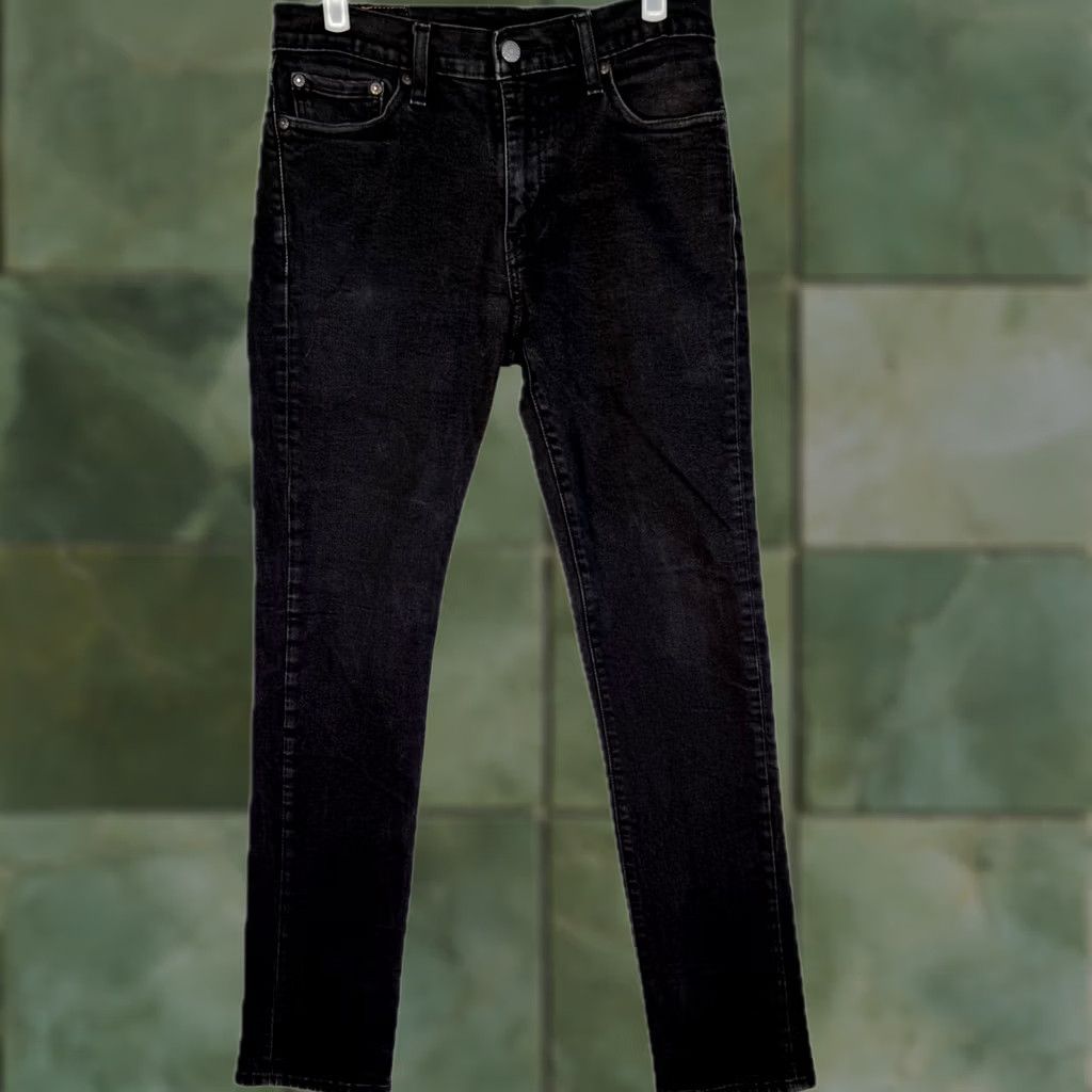 Levi's Levi’s 511 Jeans Men’s 30 x 32 Blue Denim Stretch Medium Wash Straight Leg Jeans Size US 30 / EU 46 - 1 Thumbnail