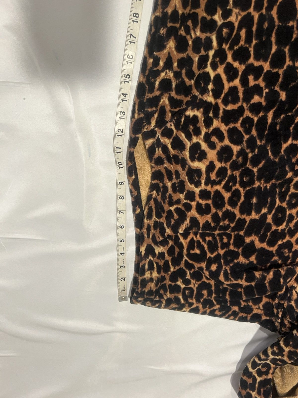 Saint Laurent Paris Saint Laurent men’s leopard poncho hoodie. M. $3790 Size US M / EU 48-50 / 2 - 6 Thumbnail