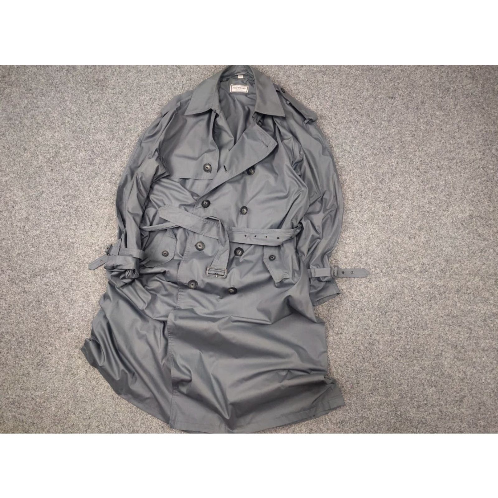 Yves Saint Laurent VINTAGE Yves Saint Laurent Gray Double-breasted trench coat Jacket Trench Coat 80s Archive Size US L / EU 52-54 / 3 - 3 Thumbnail