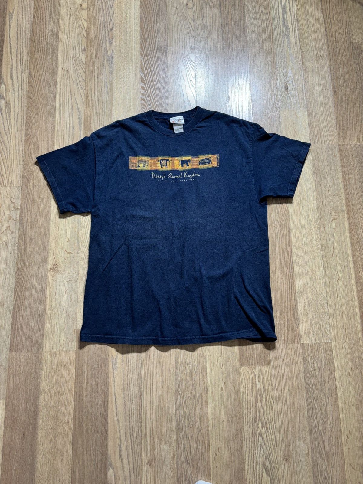 Disney Disney - Disneys Animal Kingdom Size US XL / EU 56 / 4 - 1 Thumbnail