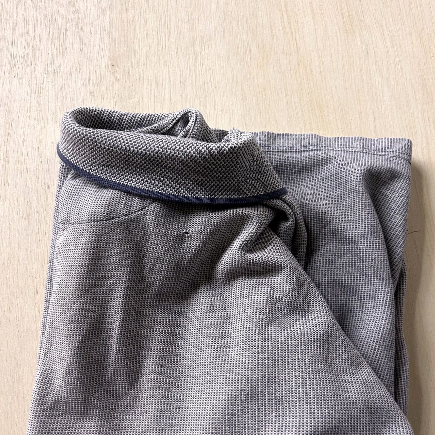 Izod Izod Polo Shirt Mens XL Gray Geometric Knit Short Sleeve Cotton Casual Top Size US XL / EU 56 / 4 - 7 Thumbnail