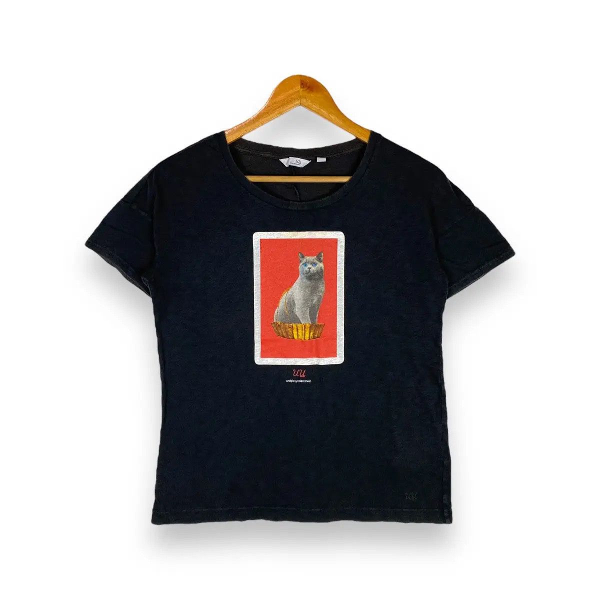 Japanese Brand UNIQLO UNDERCOVER CAT GRAPHIC TEE Size US S / EU 44-46 / 1 - 1 Thumbnail