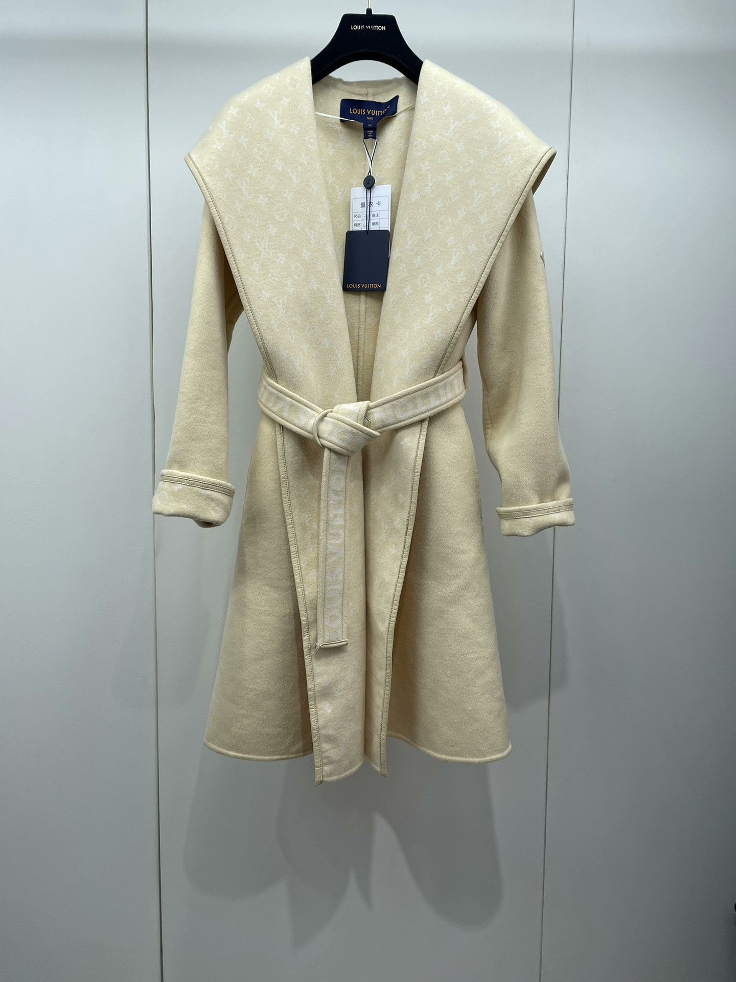 Louis Vuitton LV Monogram Robe Coat Size XXS / US 00 / IT 34 - 1 Thumbnail