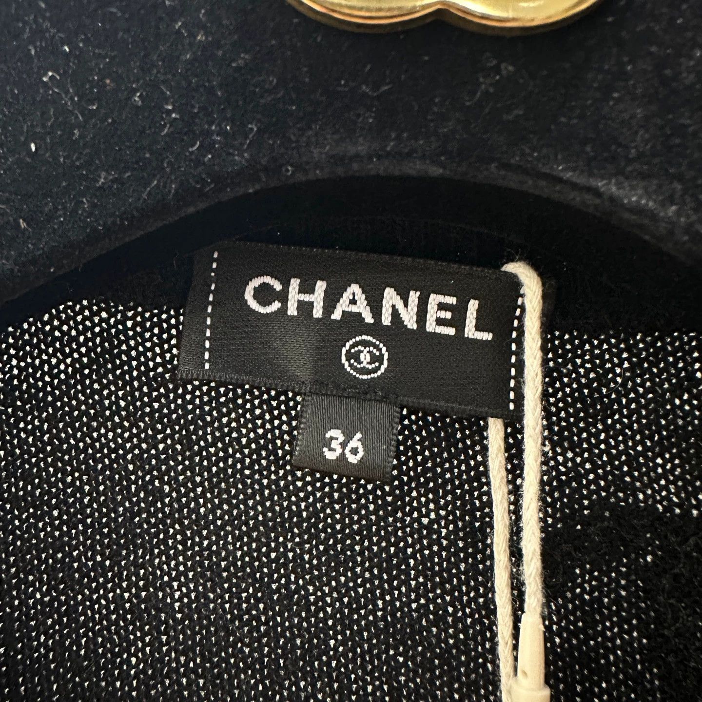Chanel Chanel Cashmere Sequin Logo Flower Cardigan 36 Size XS / US 0-2 / IT 36-38 - 3 Thumbnail