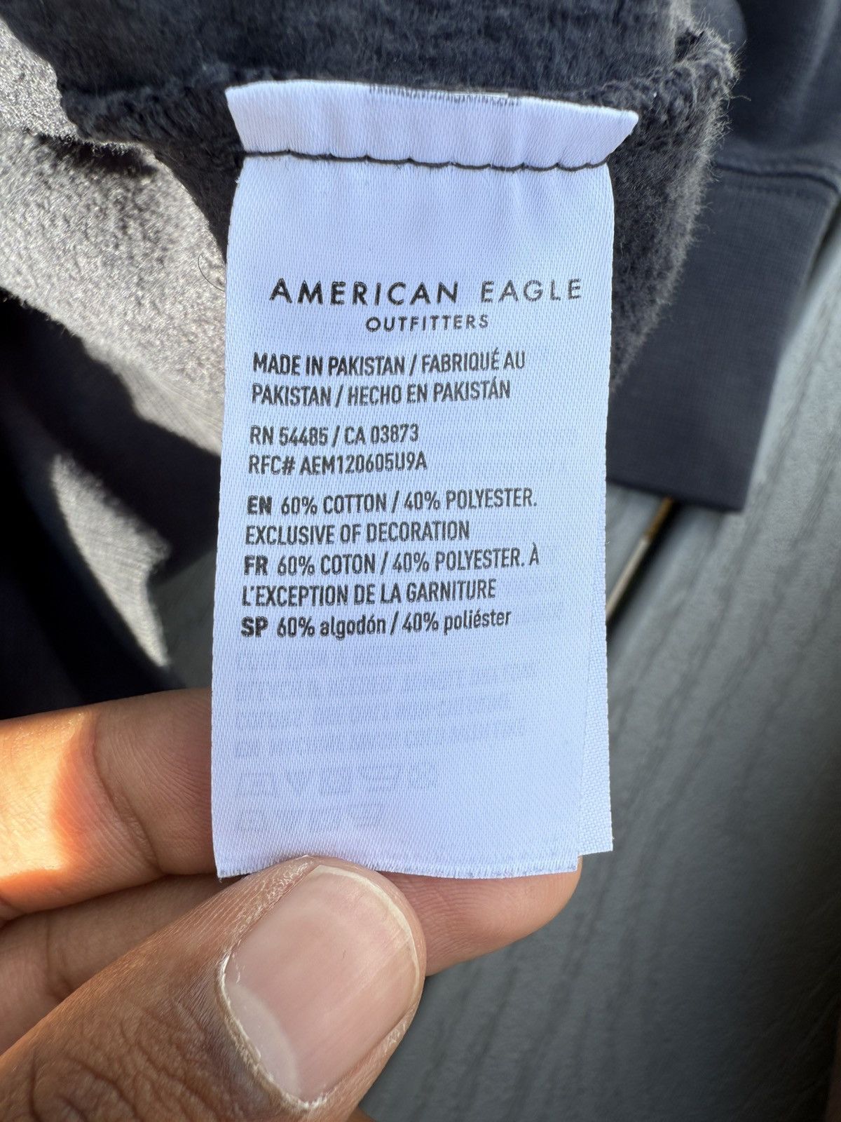 American Eagle Outfitters Boxy Cropped Zip-Up Hoodie 🖤 Size US L / EU 52-54 / 3 - 4 Thumbnail