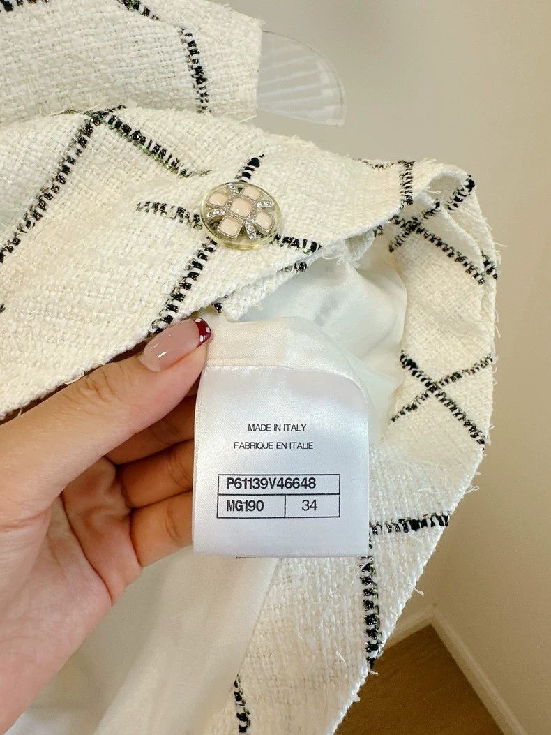 Chanel Chanel 19s white plaid vest Size XXS / US 00 / IT 34 - 4 Thumbnail