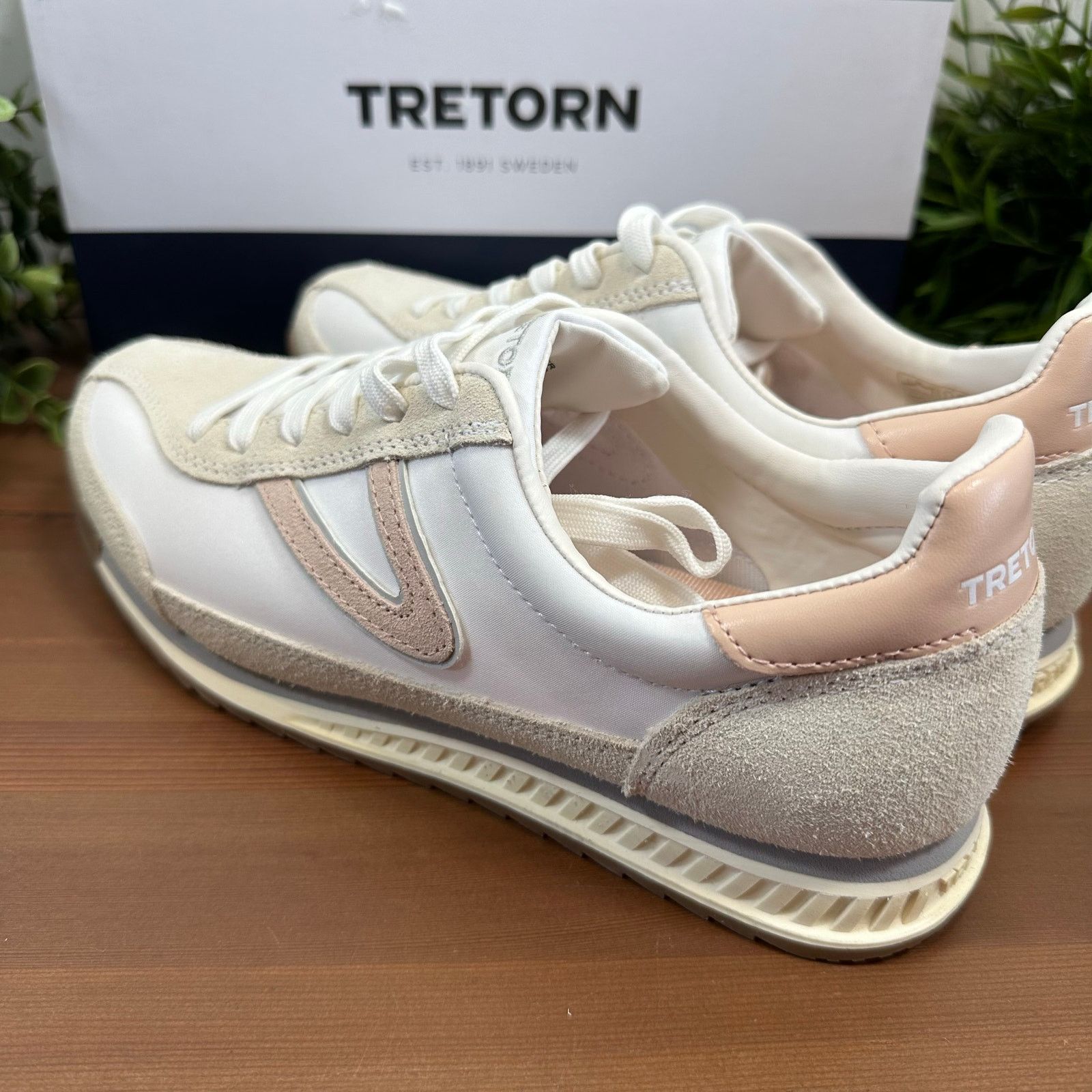 Tretorn Tretorn Women's Hailey Pink Lace Up Memory Foam Sneakers Size US 7.5 / IT 37.5 - 4 Thumbnail