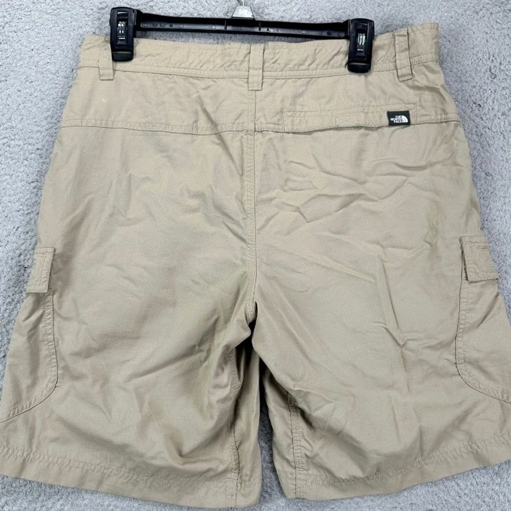 The North Face The North Face Shorts Mens 32 Beige Cargo Hiking Tan Nylon Flat Front Outdoor Size US 32 / EU 48 - 2 Thumbnail