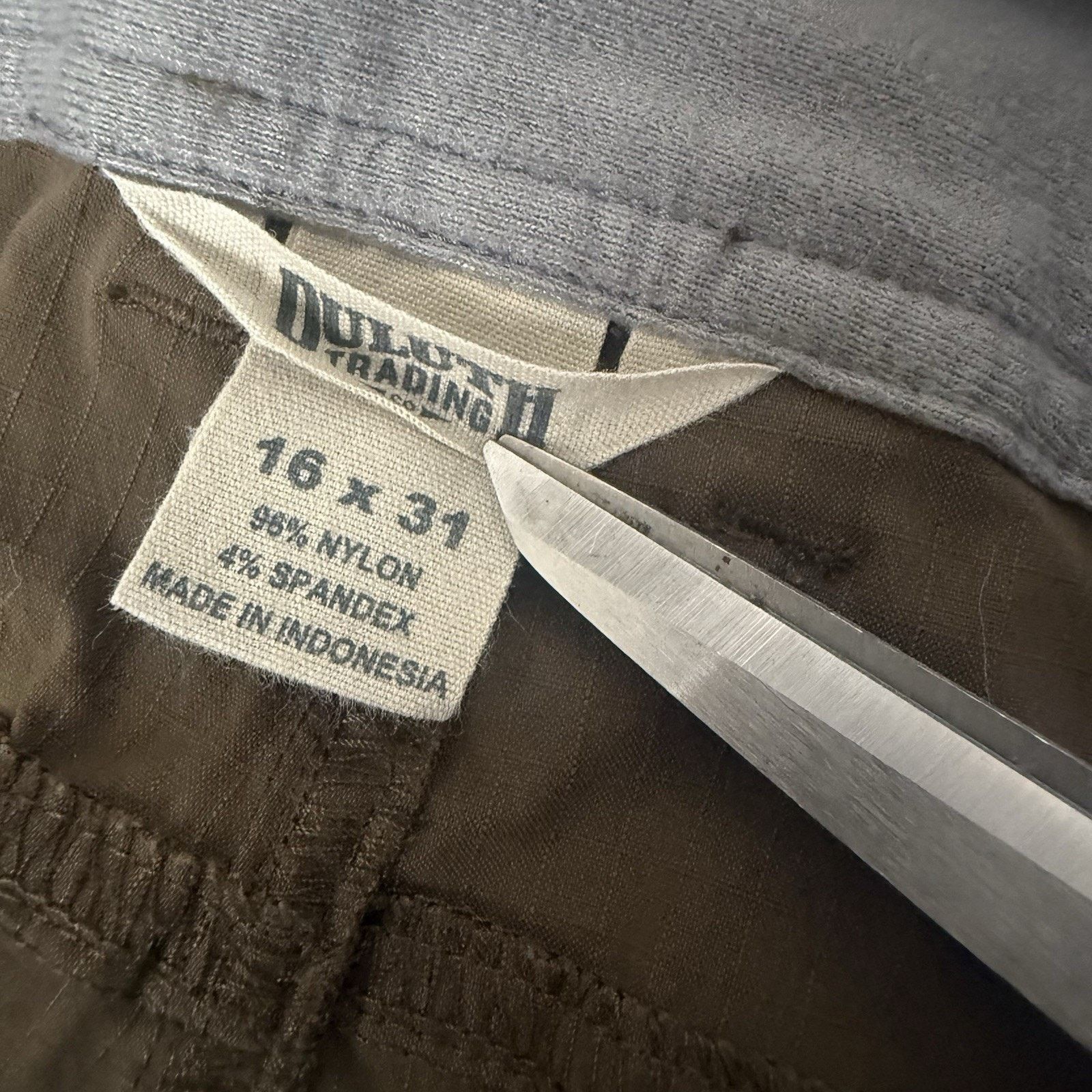 Duluth Trading Company Duluth Trading Cargo Pants Green Nylon Dry Fly Hiking Gorp Size 38" / US 16 / IT 52 - 3 Thumbnail