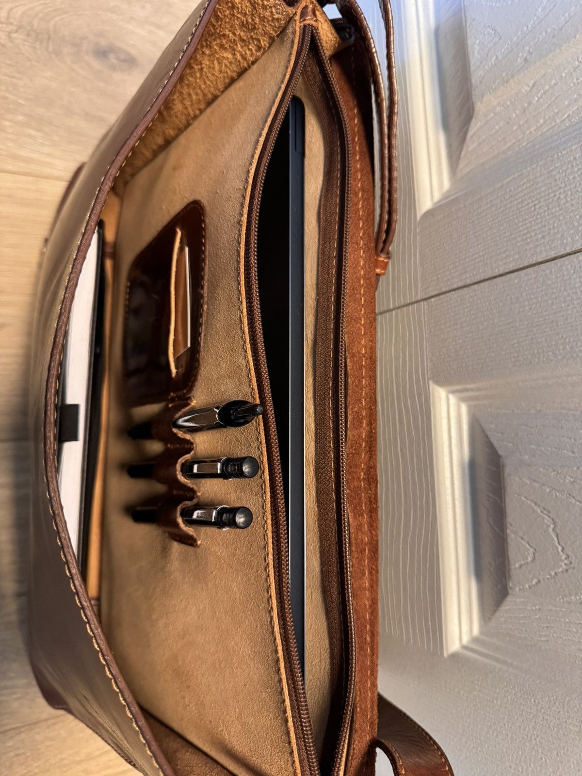 Other Italian leather briefcase - Cognac Color - Great Condition Size ONE SIZE - 11 Thumbnail
