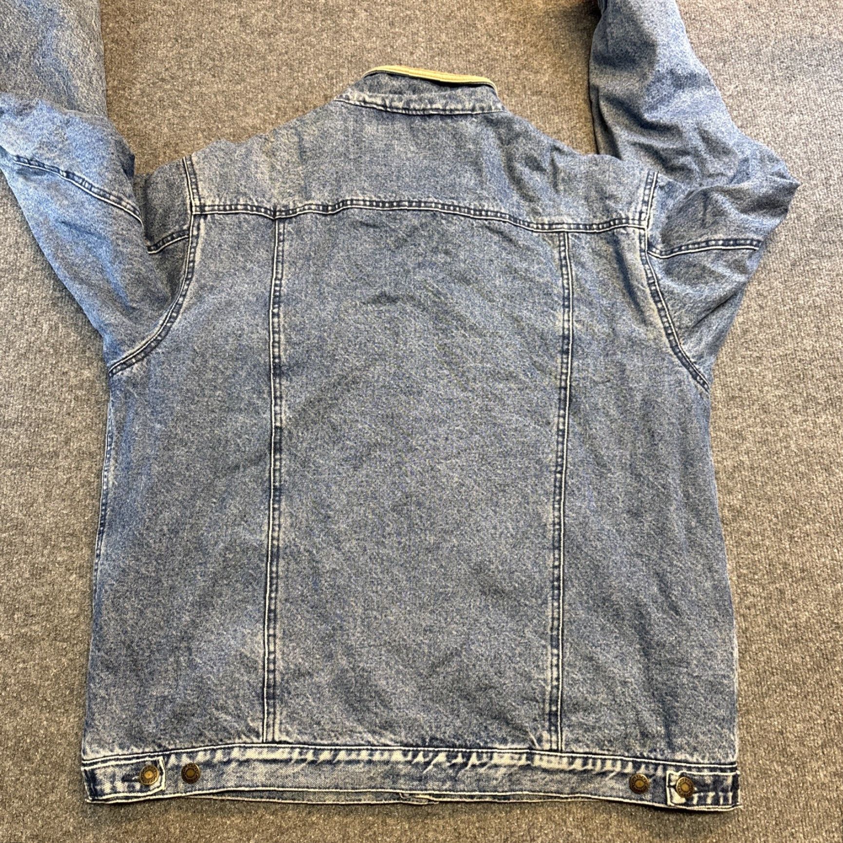 Vintage VINTAGE Cabela's Denim Trucker Jacket Leather Collar Lined Flannel Men’s LT Blue Jeans Jacket Mens Big & Tall Regular Size US L / EU 52-54 / 3 - 6 Thumbnail