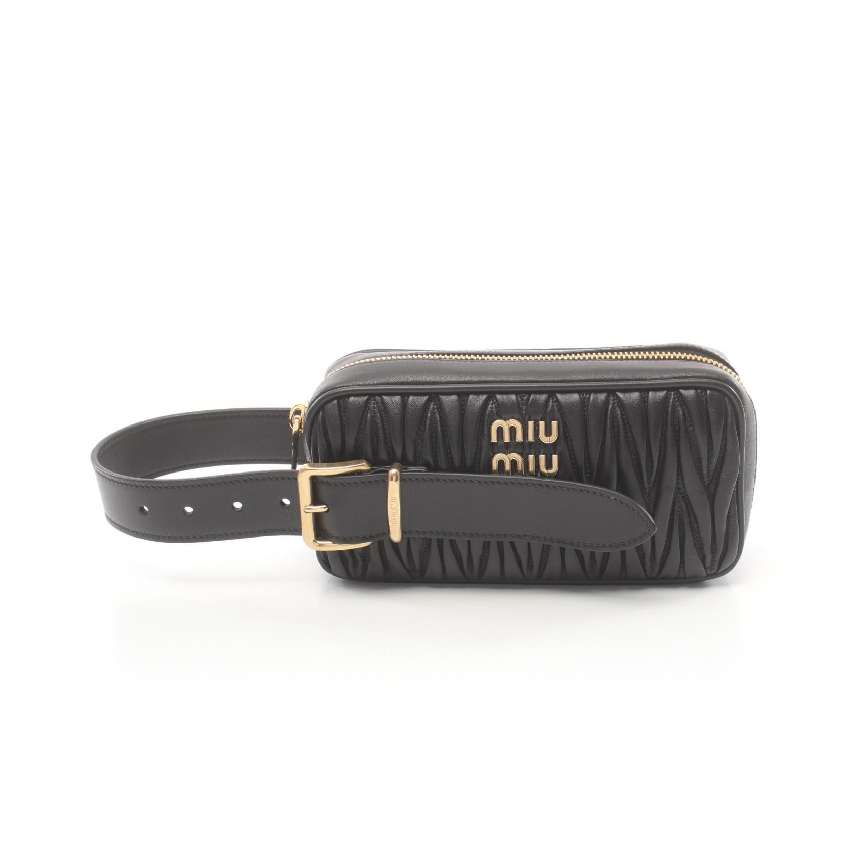 Miu Miu Miu Miu Matelasse Clutch Bag Leather Black Size ONE SIZE - 1 Thumbnail