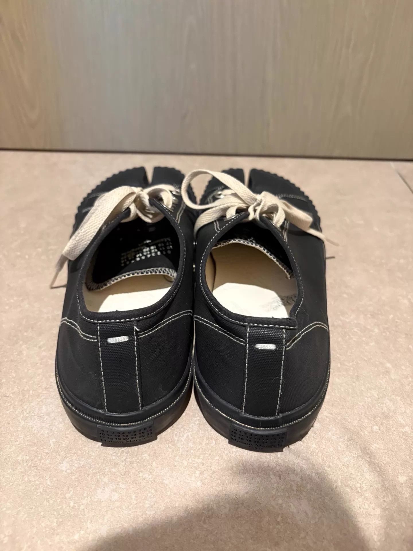 Maison Margiela Maison Margiela Tabi Early Canvas Cookies 41.5 Black Size US 8.5 / EU 41-42 - 2 Thumbnail