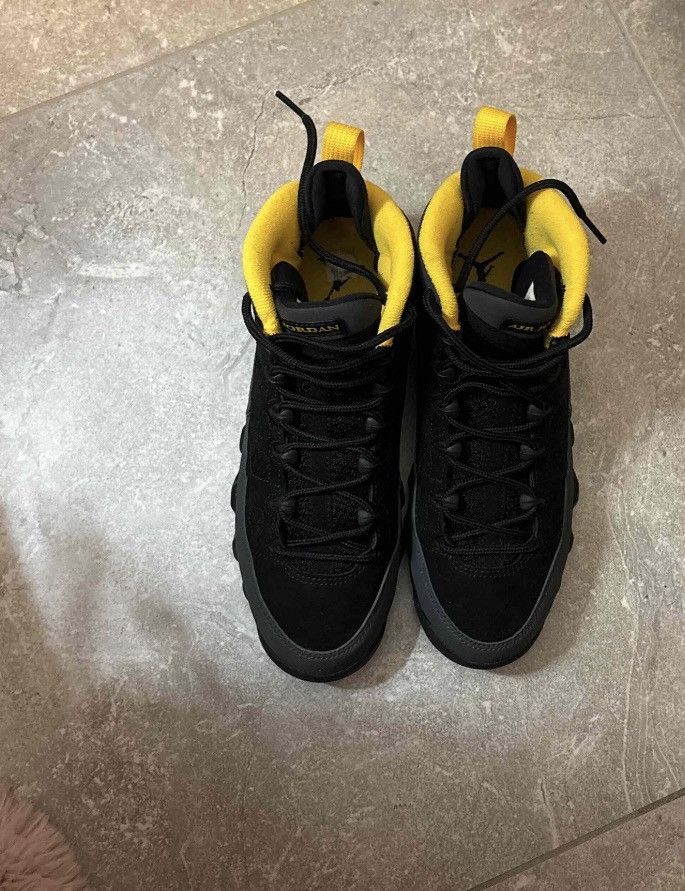 Jordan Brand Air Jordan 9 retro GS’ Charcoal University Gold Size US 5.5 / EU 38 - 3 Thumbnail