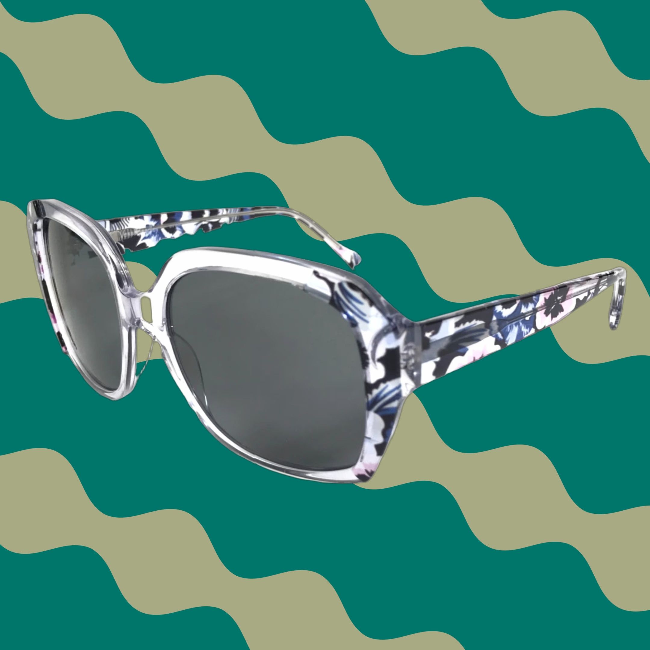 Vera Bradley Women's Square Sunglasses Saundra Plum Pansies Polarized Gray Lenses Multicolor