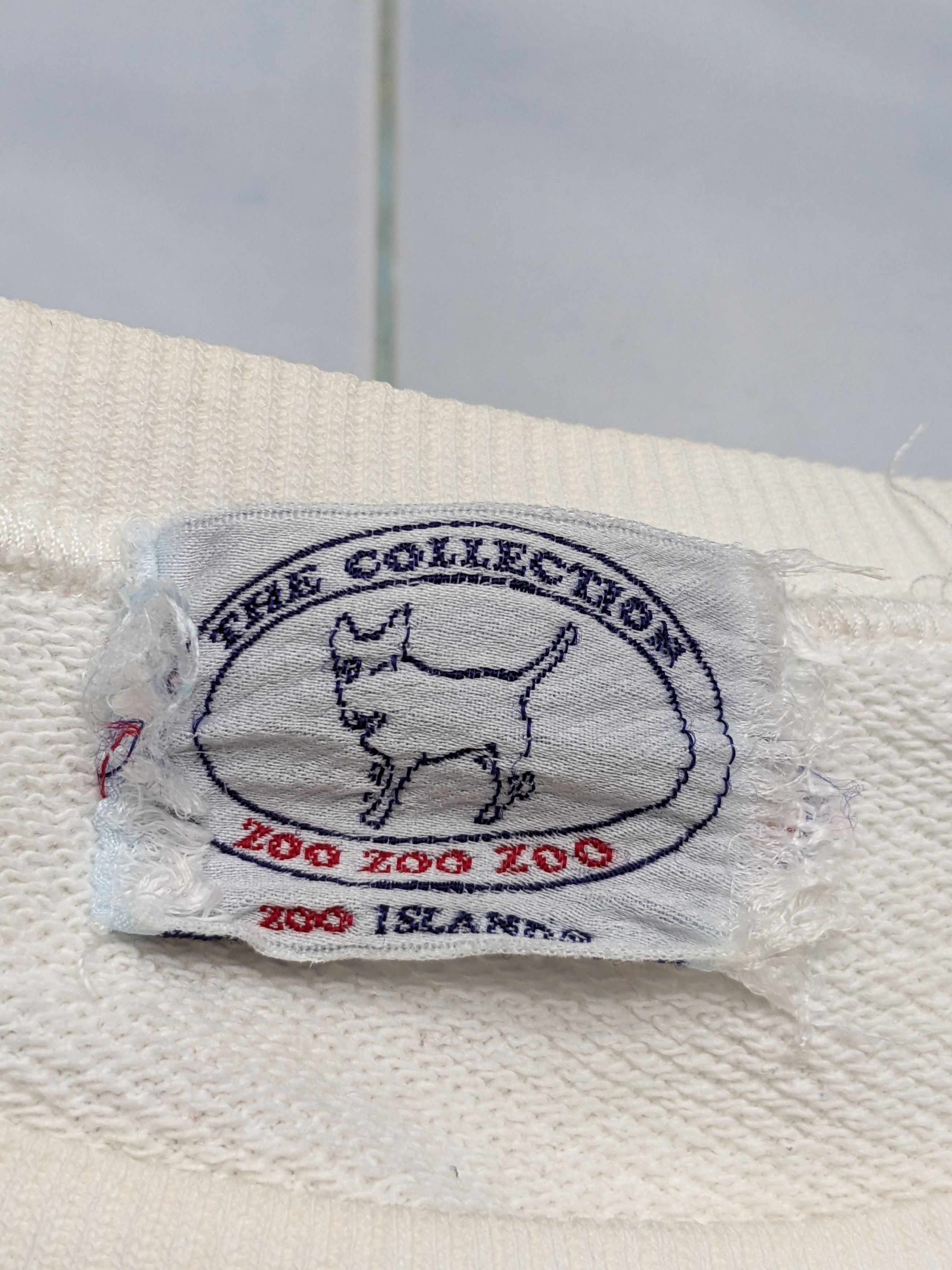 Vintage VINTAGE THE COLLEVTION ZOO ISLAND SWEATSHIRT Size US M / EU 48-50 / 2 - 9 Thumbnail