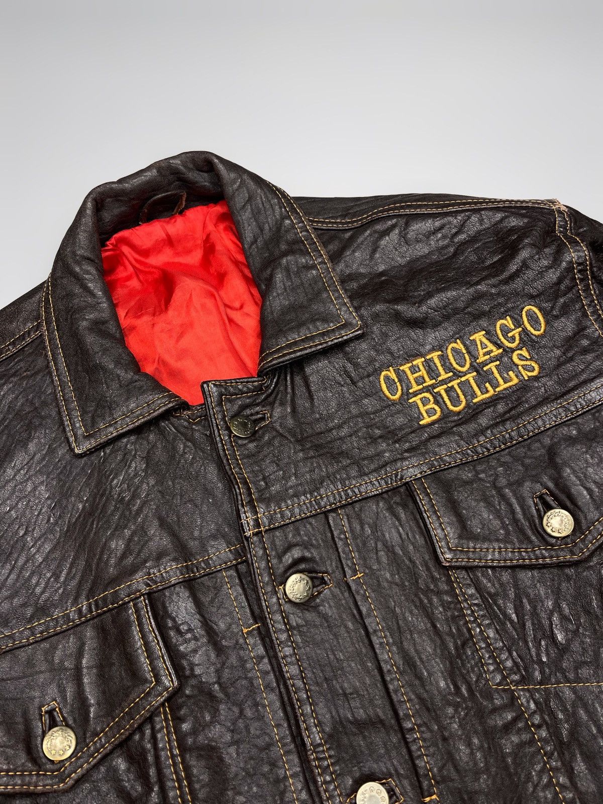 NBA × Vintage Vintage 90’s Chicago Bulls Leather Jacket RARE Size US S / EU 44-46 / 1 - 6 Thumbnail