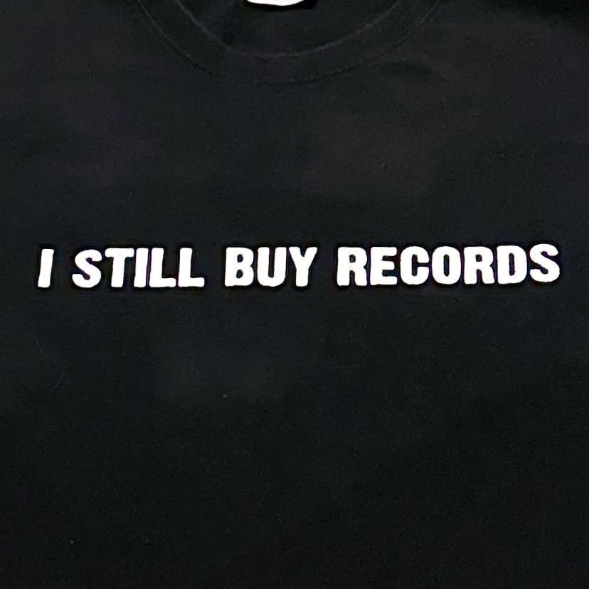Band Tees VINTAGE 90s I STILL BUY RECORDS TEE! Size US XL / EU 56 / 4 - 1 Thumbnail