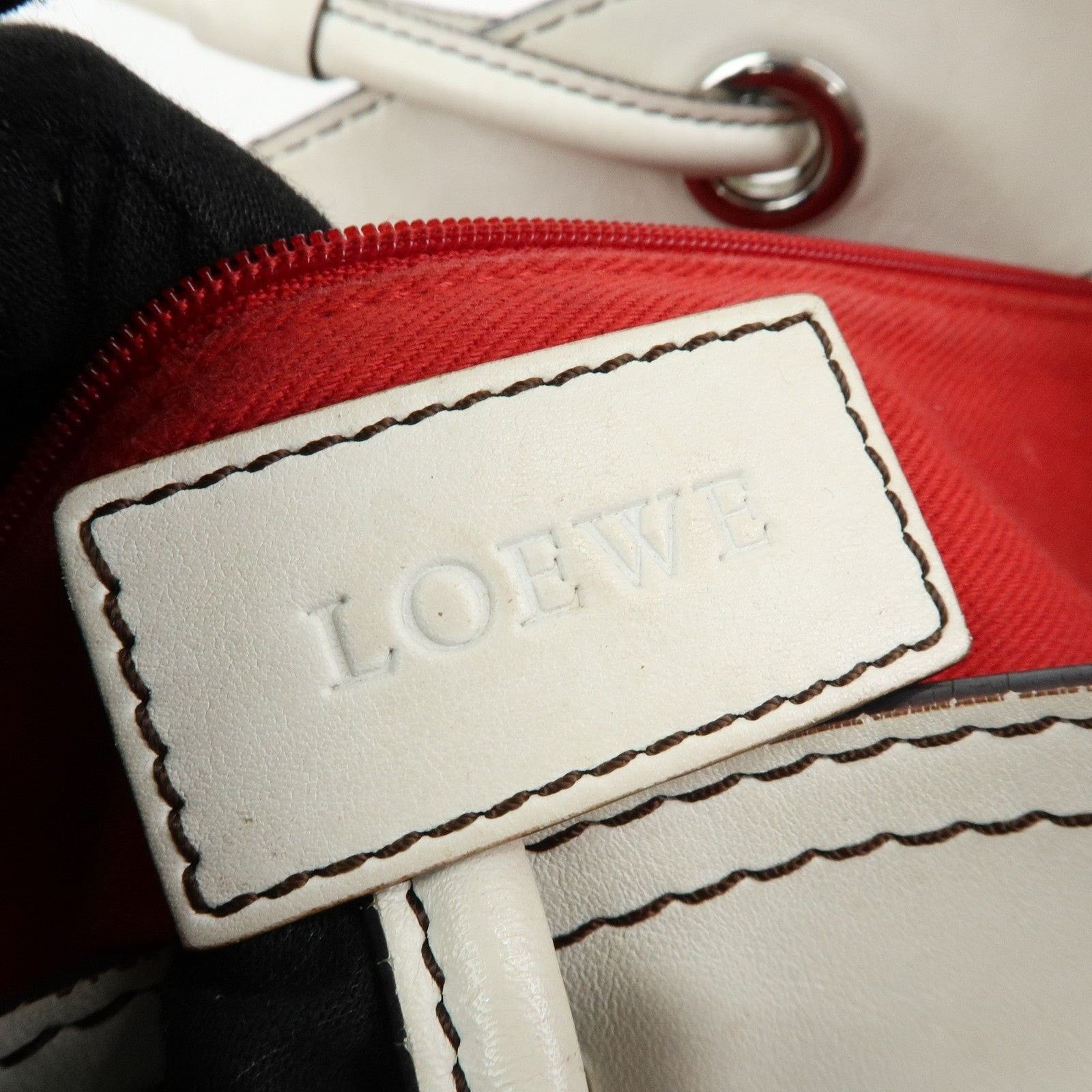 Loewe Loewe Anagram Shopper Calfskin Shoulder Bag White Size ONE SIZE - 8 Thumbnail