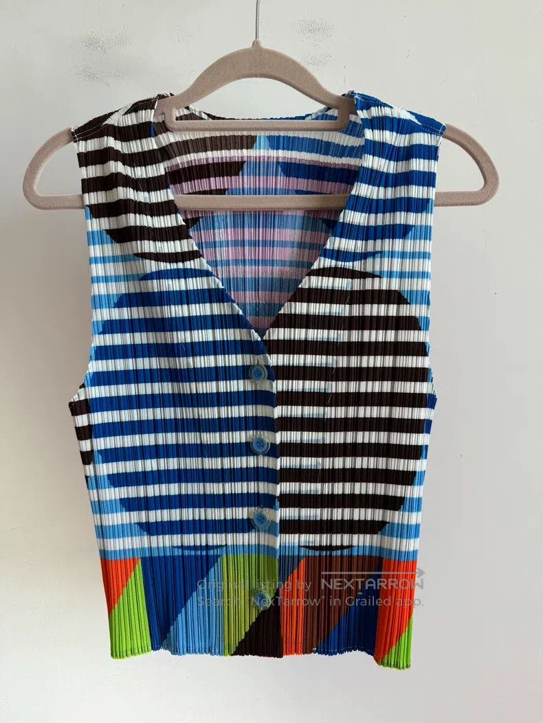 Issey Miyake Issey Miyake size:F Blue Vest Size S / US 4 / IT 40 - 1 Thumbnail