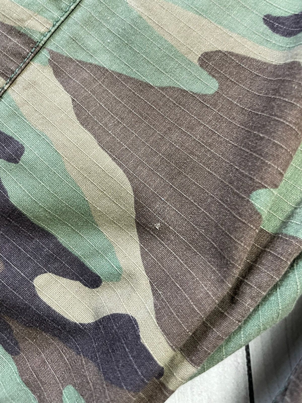 Tommy Hilfiger × Vintage Vintage Tommy Hilfiger cargo shorts camo size W29 Size US 29 - 7 Thumbnail
