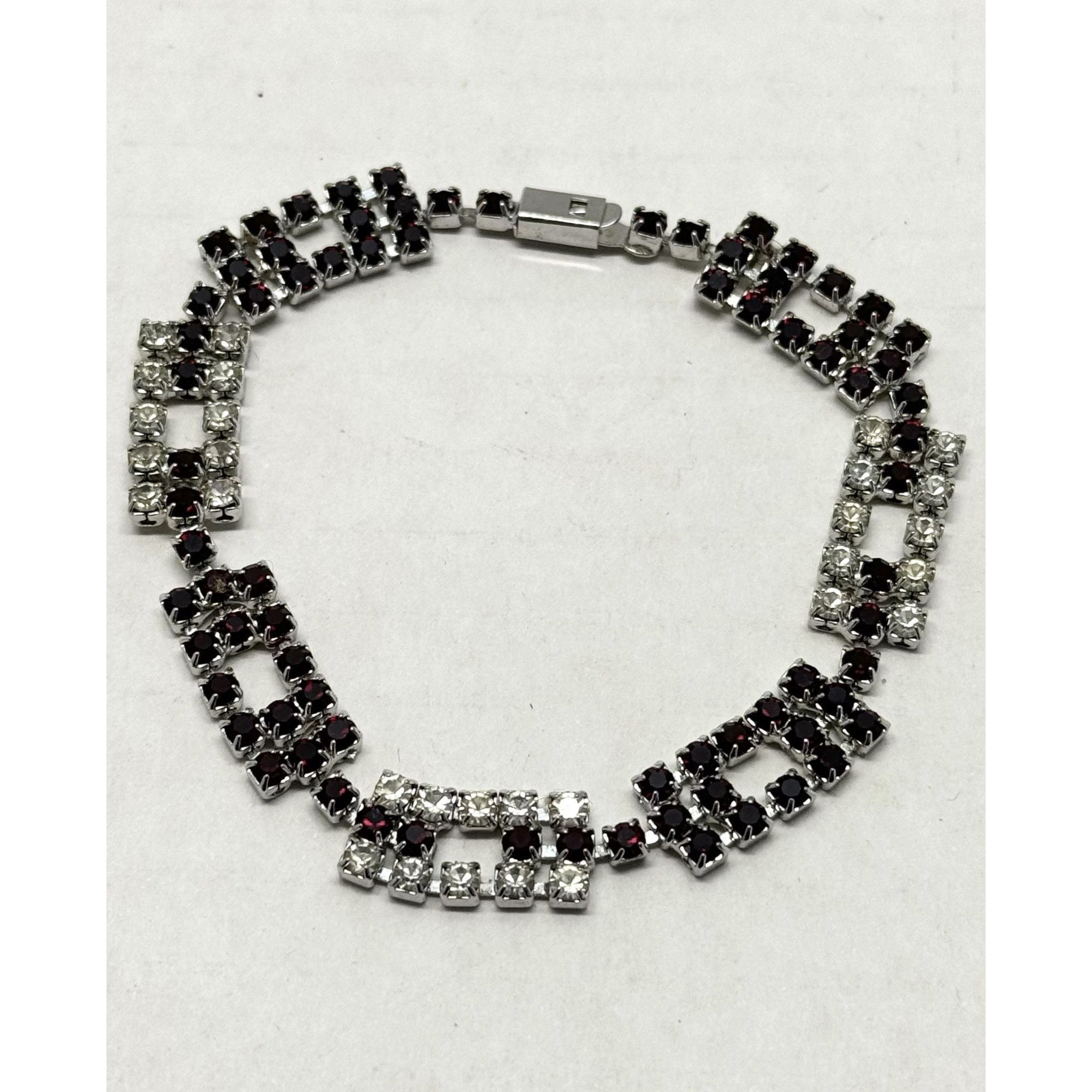 Vintage Vintage red rhinestone square bracelet Size ONE SIZE - 1 Thumbnail