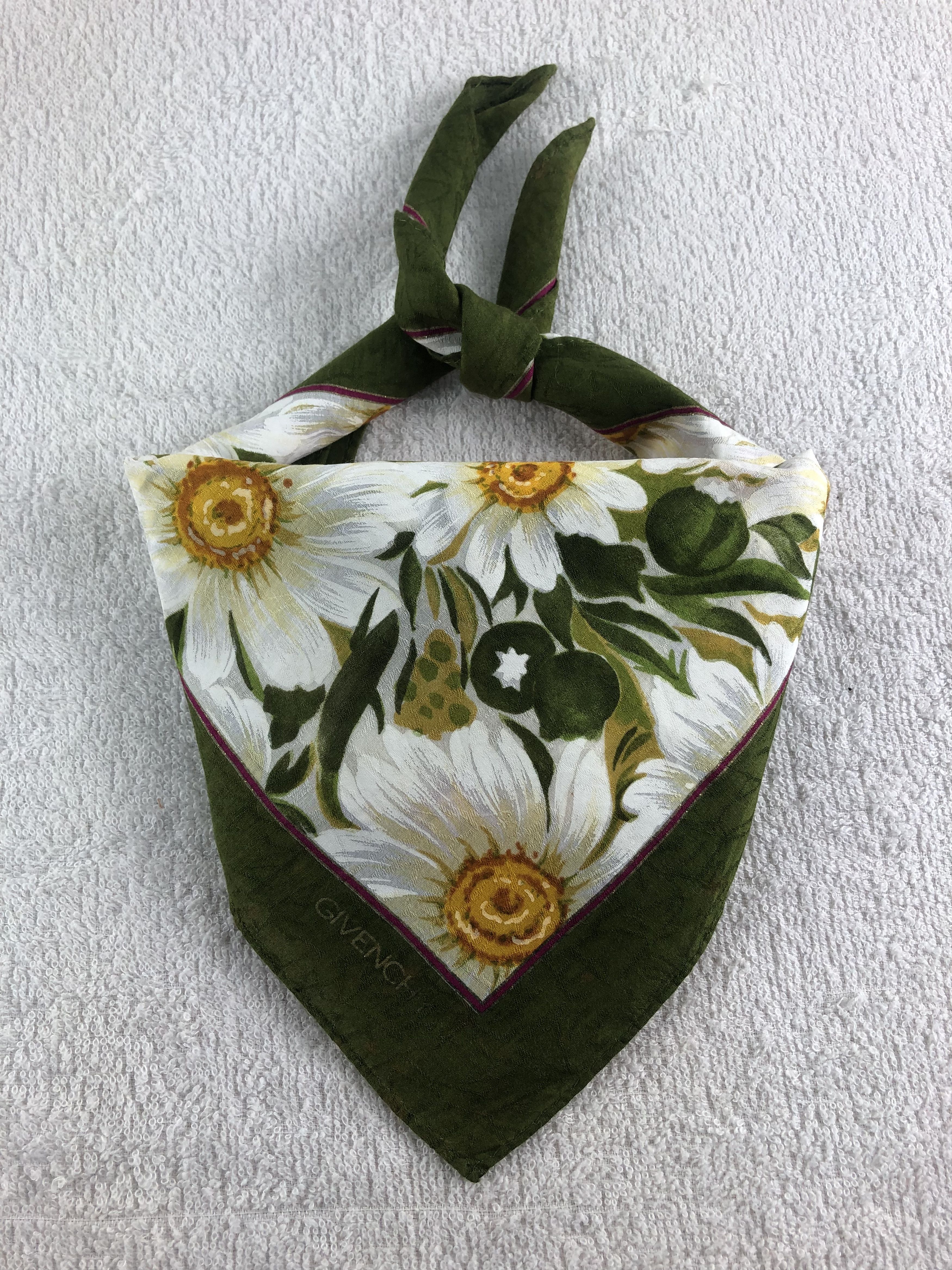 Vintage Givenchy Floral Handkerchief / Bandana / Neckerchief C283 Size ONE SIZE - 1 Thumbnail
