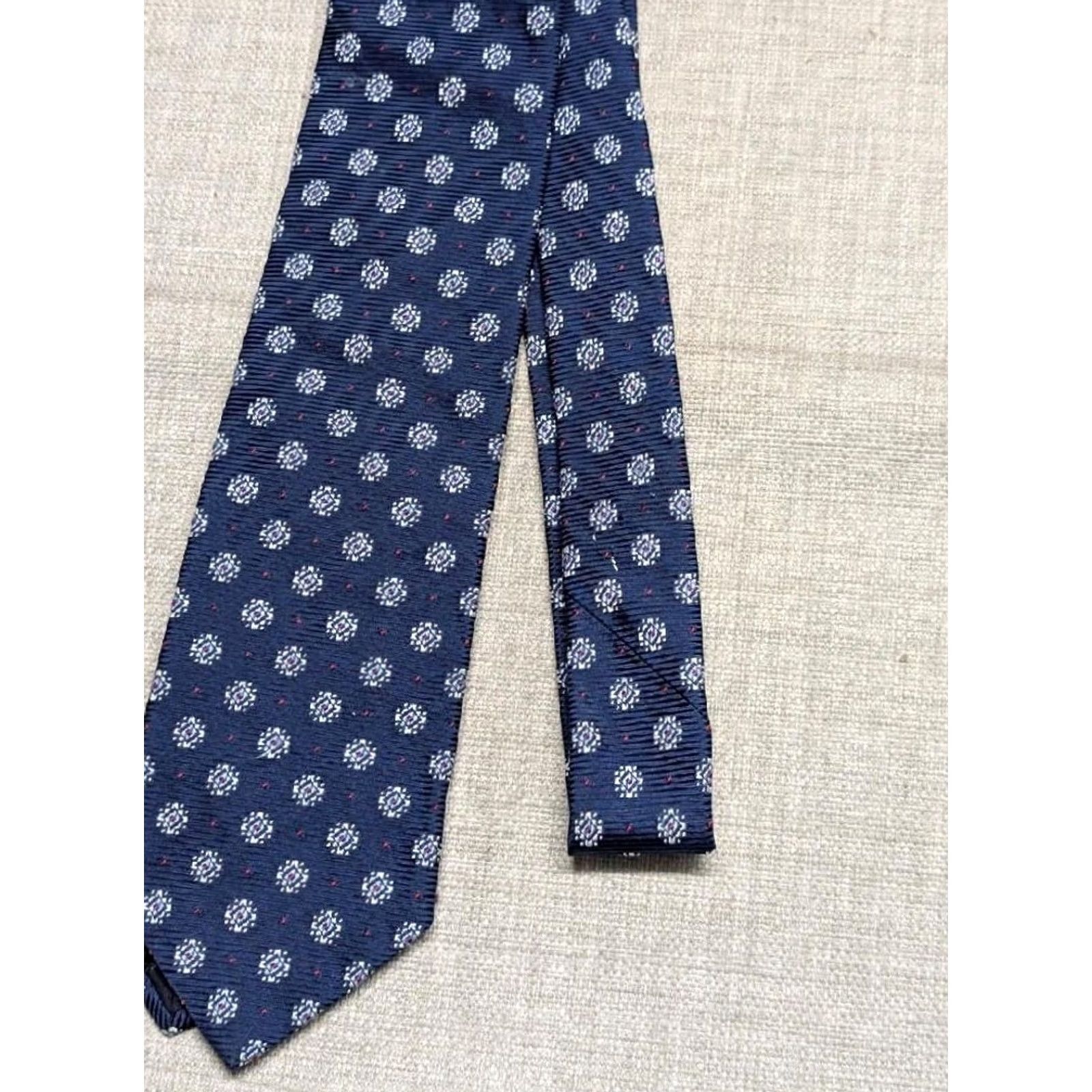 Brooks Brothers Brooks Brothers necktie ENGLAND Silk blue 59" long 3.5" wide Tie Men Silk Made in England All-over Geometric nylon? Size ONE SIZE - 4 Thumbnail