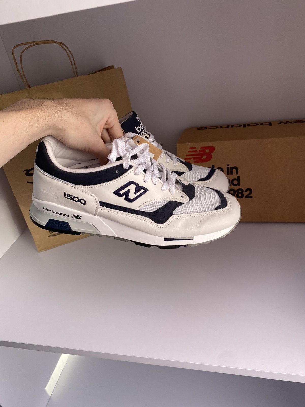 New Balance New Balance 1500 Made in England White Navy M1500WWN Size US 8.5 / EU 41-42 - 10 Thumbnail