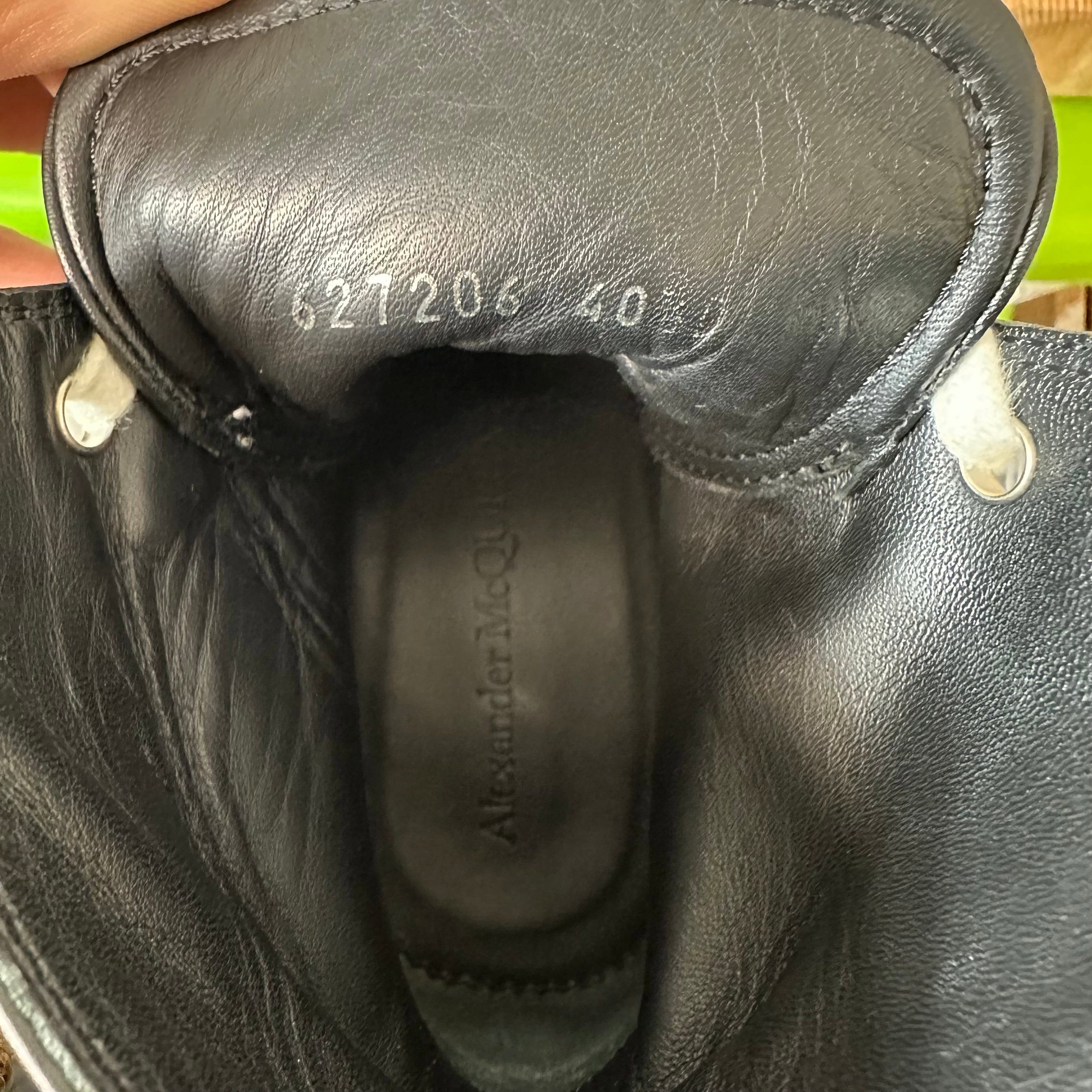 Alexander McQueen Alexander Mcqueen High Black Leather White Tread Boot Sz 7.5 Size US 7.5 / EU 40-41 - 8 Thumbnail