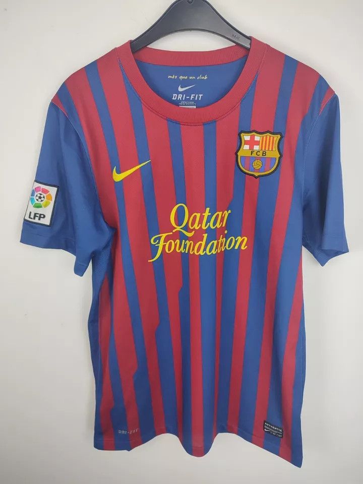 Nike FC BARCELONA 2011-12 HOME FOOTBALL SHIRT Kit SOCCER JERSEY Size US S / EU 44-46 / 1 - 10 Thumbnail