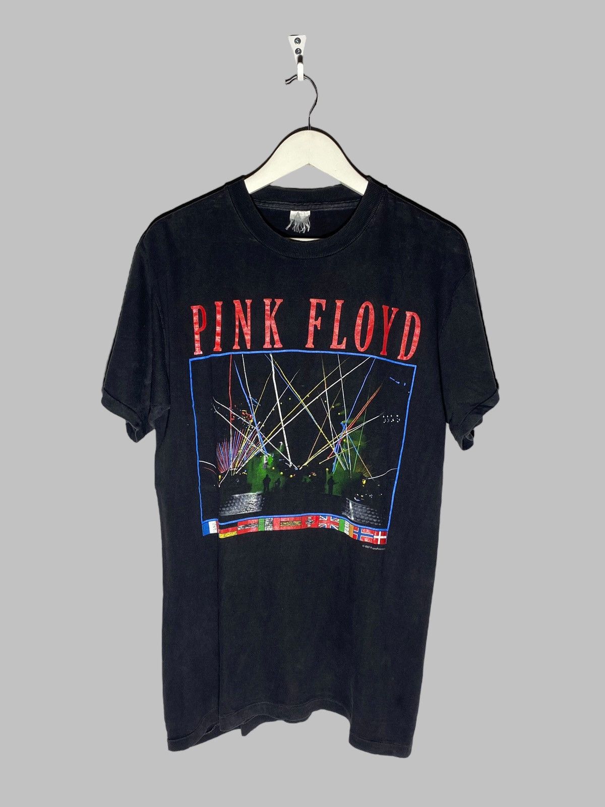Band Tees × Pink Floyd × Vintage Vintage 1987 Pink Floyd Europe Tour Single Stitch T-Shirt Size US L / EU 52-54 / 3 - 1 Thumbnail