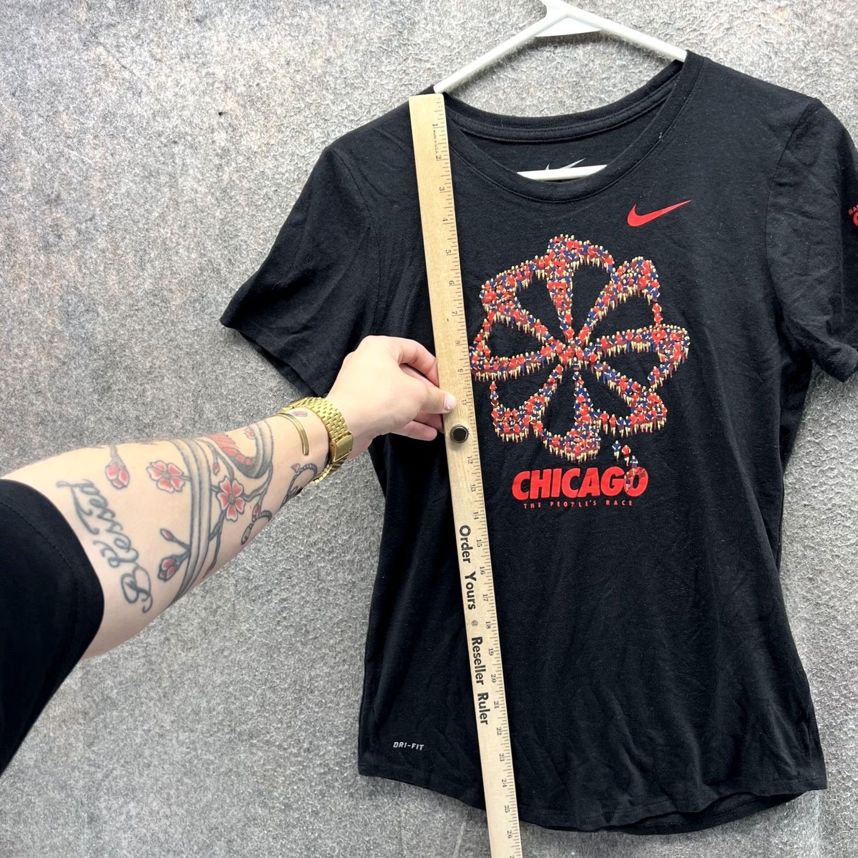 Nike Nike Chicago Marathon Shirt Womens Medium Black Dri-Fit 2017 Running Tee Size M / US 6-8 / IT 42-44 - 3 Thumbnail