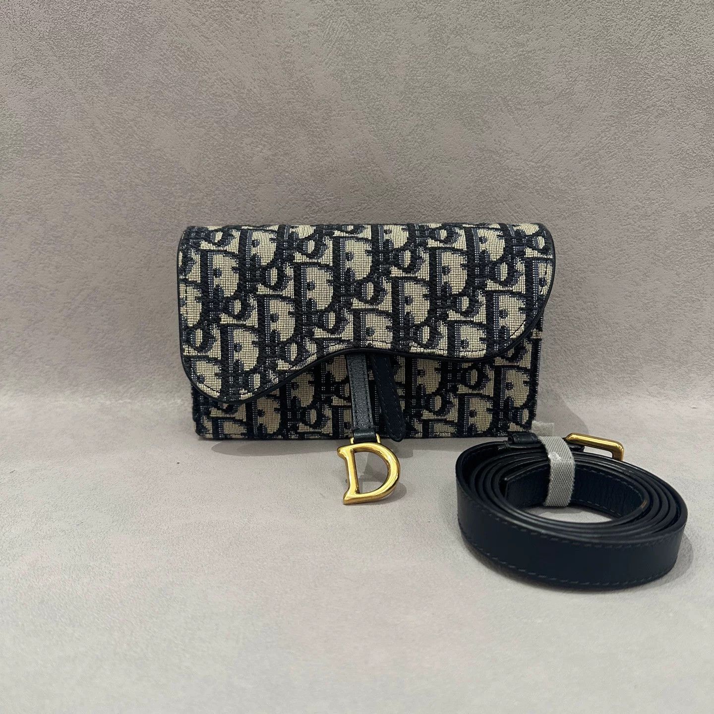 Dior Pre-loved Bag Very good condition Size ONE SIZE - 1 Thumbnail