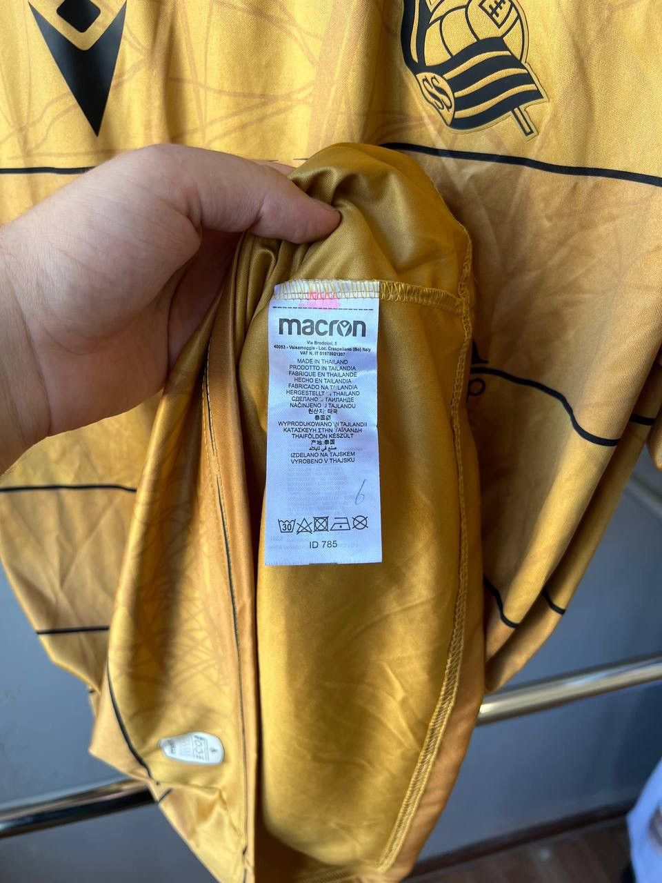 Macron 2025 REAL SOCIEDAD #4 MATCH WORN SOCCER JERSEY SHIRT RARE Size US XXL / EU 58 / 5 - 11 Thumbnail